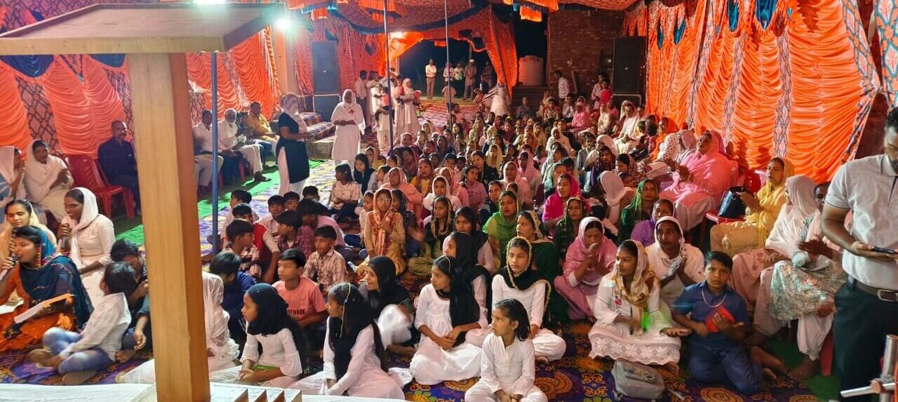 God’s Leading Seen In Punjab Evangelistic Meetings